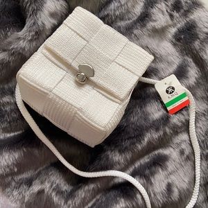 Vintage woven shoulder handbag Made in Italy